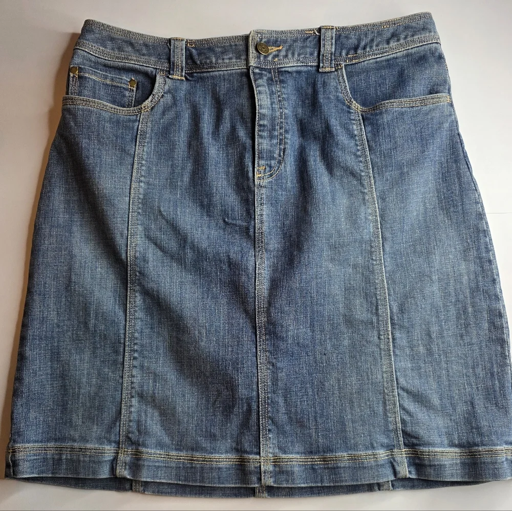 Relativity Size 14 Denim Skirt Cotton/Spandex Pockets Blue Knee Length 2303-Bj